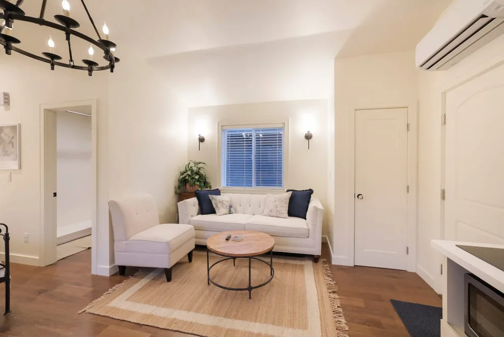 Mansion Park Accessory Dwelling Unit by Hyland Fisher - Architect - Photo 11