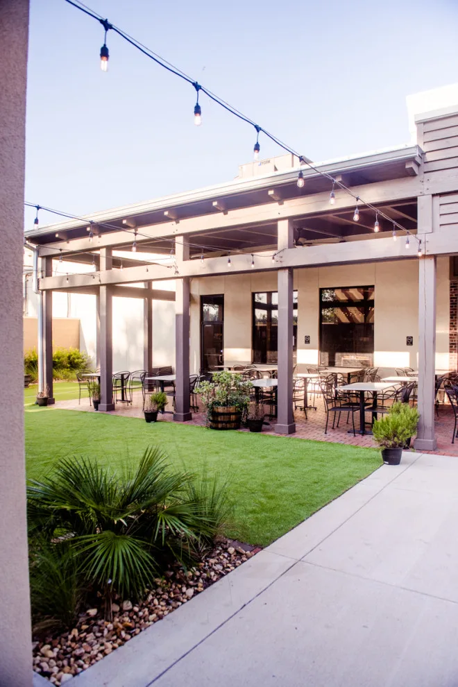 McAlister's Deli Patio by Workshop 131, Inc. - Photo 6