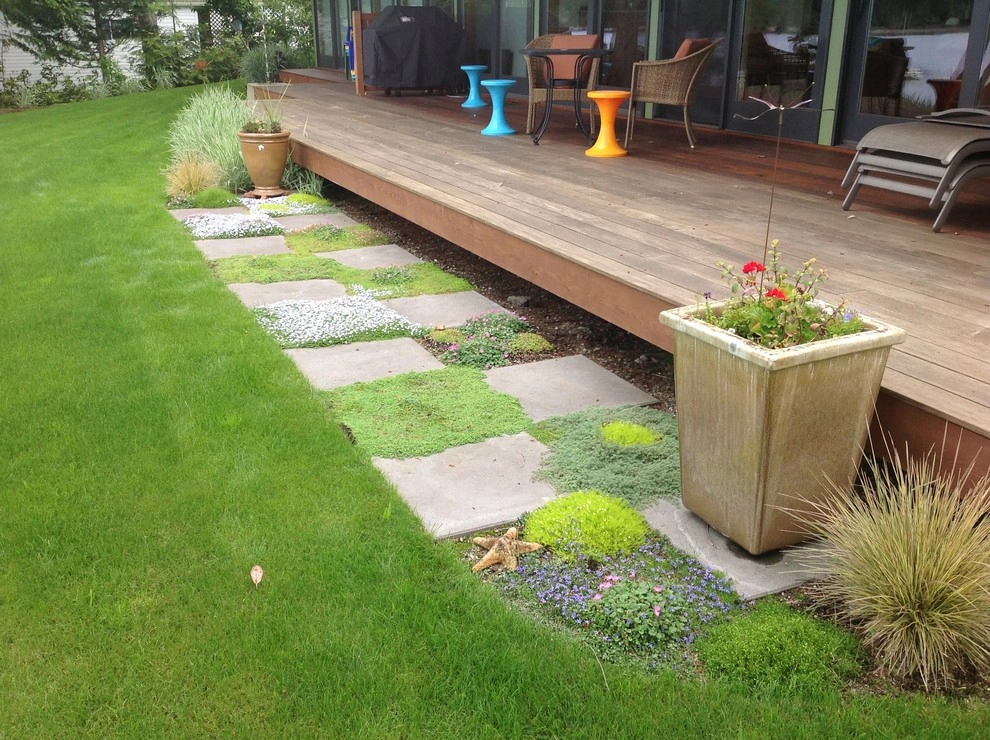 Lawn and flower beds by Puget Sound Landscaping, Inc. - Photo 4