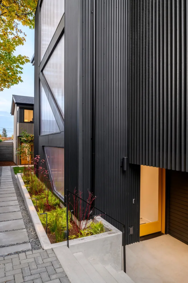 Meridian Home by Click Architects - Photo 21