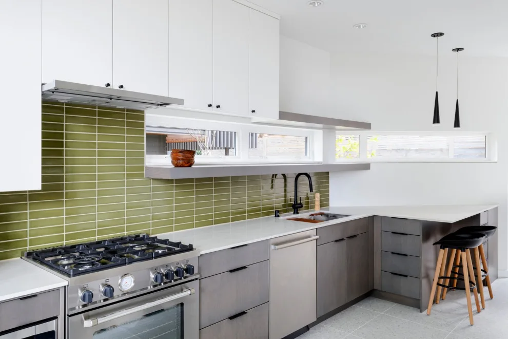 Meridian Home by Click Architects - Photo 2