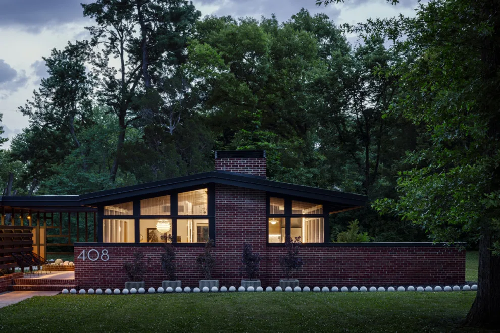 Mid-Century Contemporary Home by Hoke Ley - Photo 6
