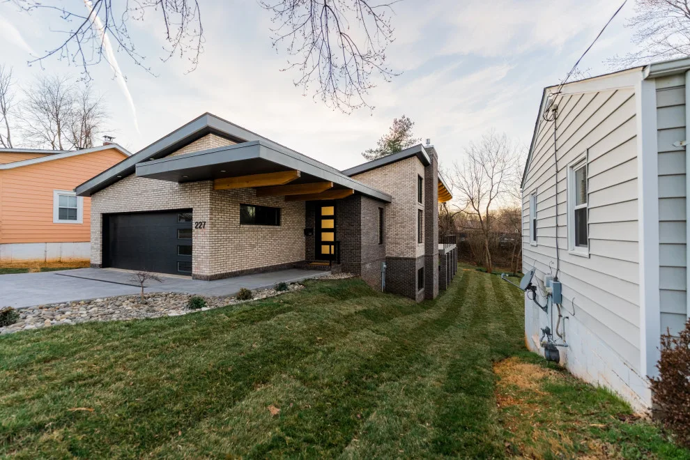 Mid-20th Century Contemporary by Pillar & Perch: Architects + Builders - Photo 5