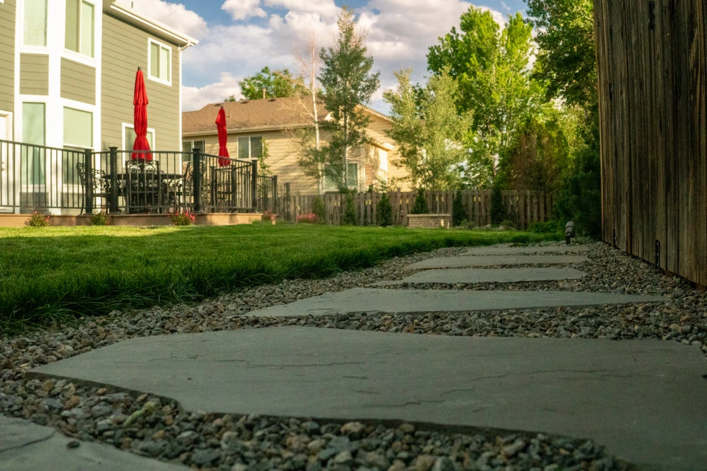 SUBURB SANCTUARY by Duke's Landscape Company - Photo 9