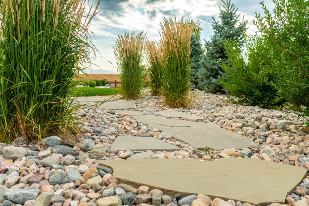 MOUNTAIN CANVAS by Duke's Landscape Company - Photo 11