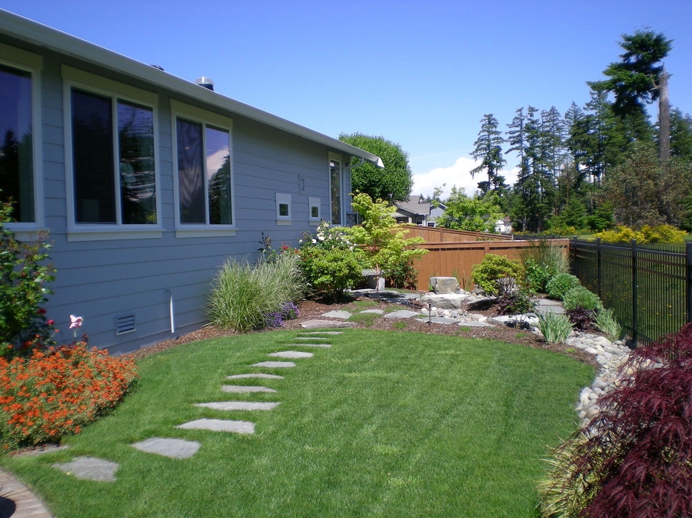 Small backyards by Puget Sound Landscaping, Inc. - Photo 6