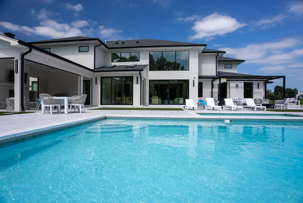 Contemporary Family Residence by Emboss Design - Photo 7
