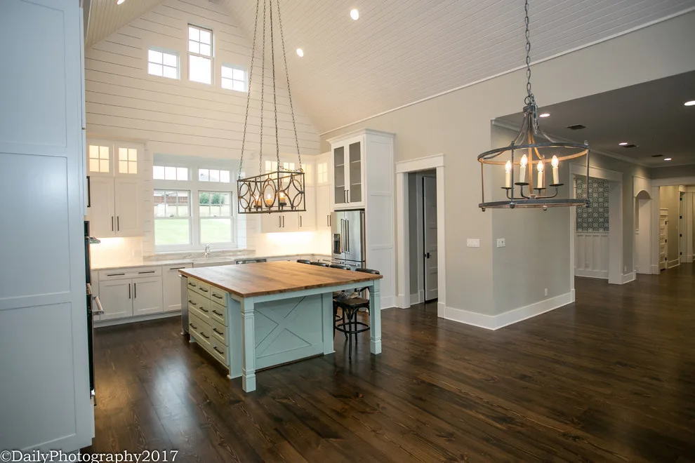 Contemporary Farmhouse with Vibrant Playfulness by Pollard Hodgson Architects - Photo 19