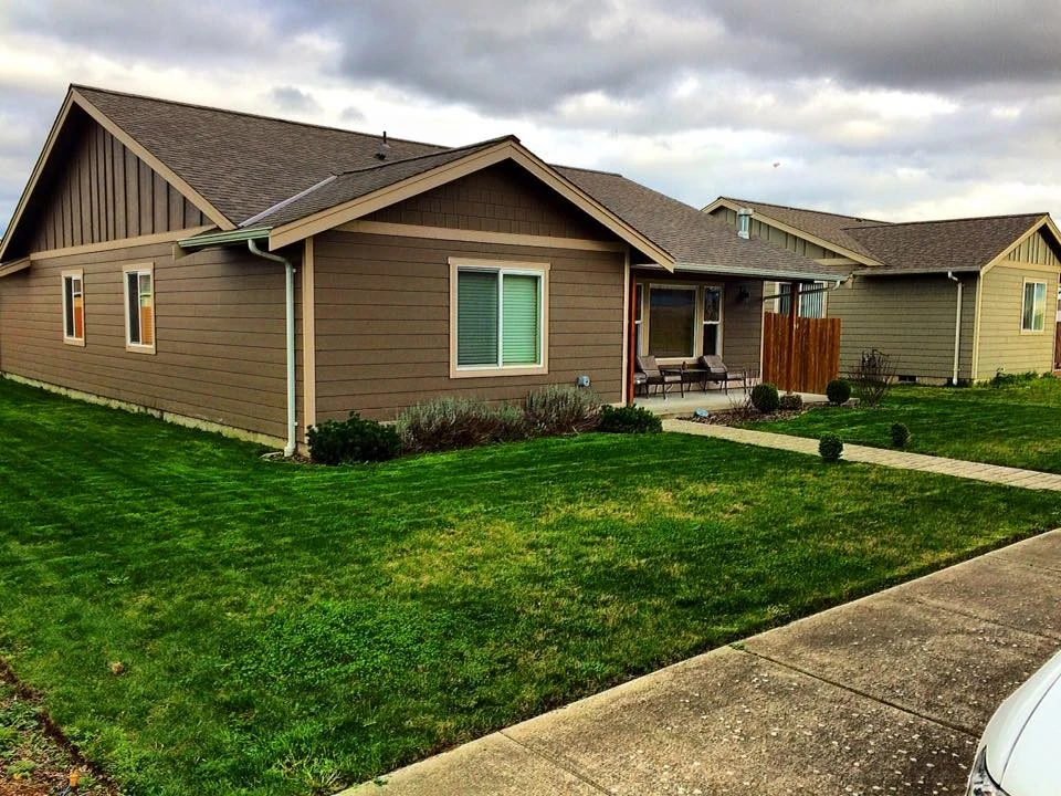 Evergreen Coast Lawn Care - Photo 4