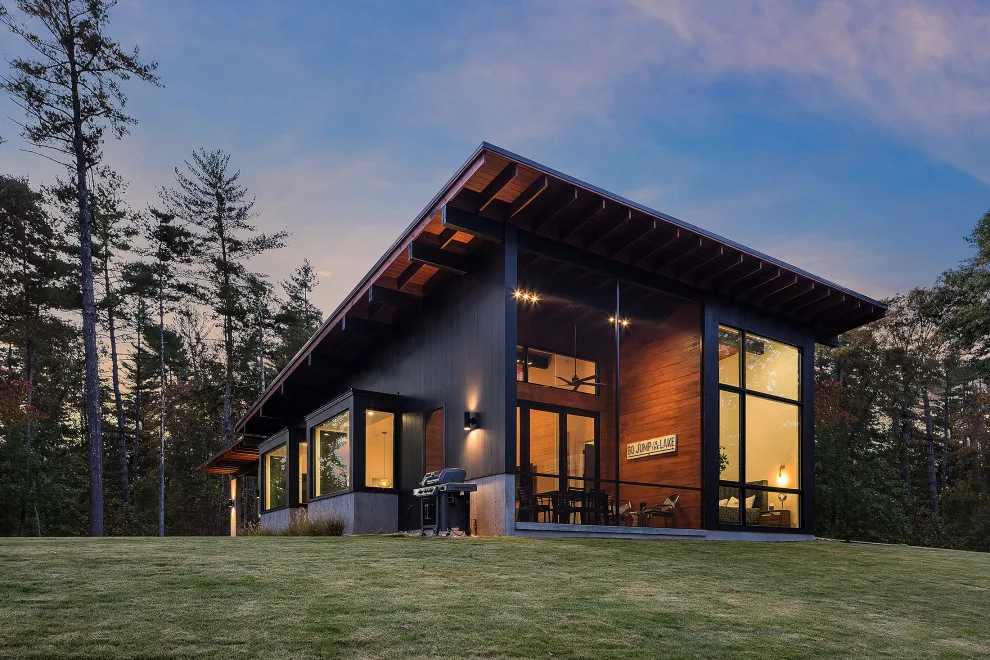 Contemporary Lakeside Getaway by Markalunas Architecture Group - Photo 2