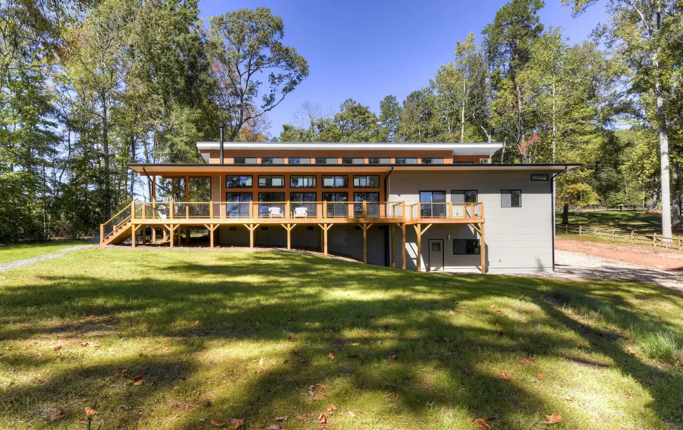 Contemporary Lakeside Home by Helt - Photo 3