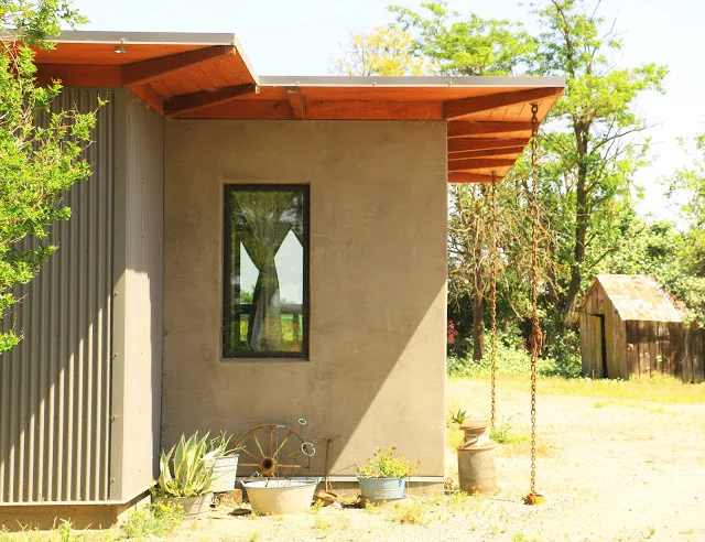 Contemporary Straw Bale Home by Hyland Fisher - Architect - Photo 8