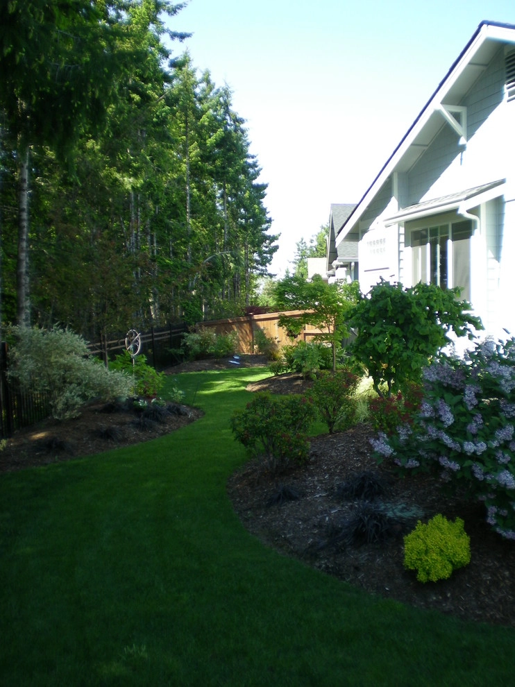 Small backyards by Puget Sound Landscaping, Inc. - Photo 9