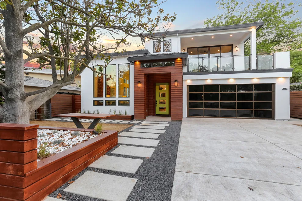 Monterey Avenue Bespoke Residence by California At Home - Photo 13