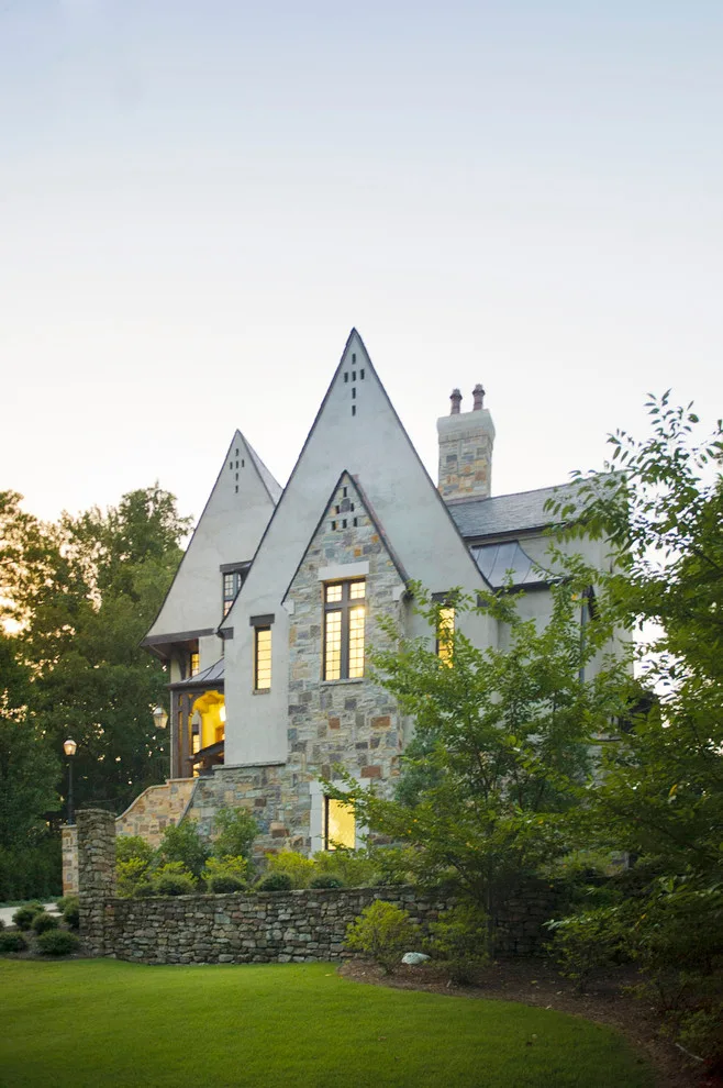 Mountain Brook - Creative Arts and Crafts by Christopher Architecture & Interiors - Photo 3