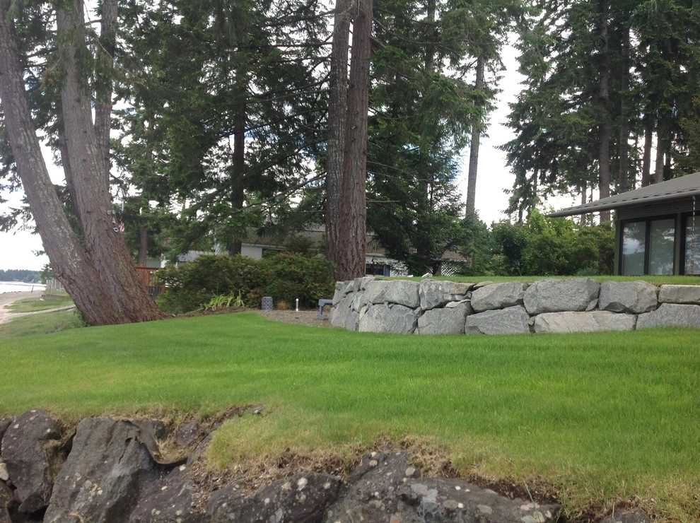 Lawn and flower beds by Puget Sound Landscaping, Inc. - Photo 6
