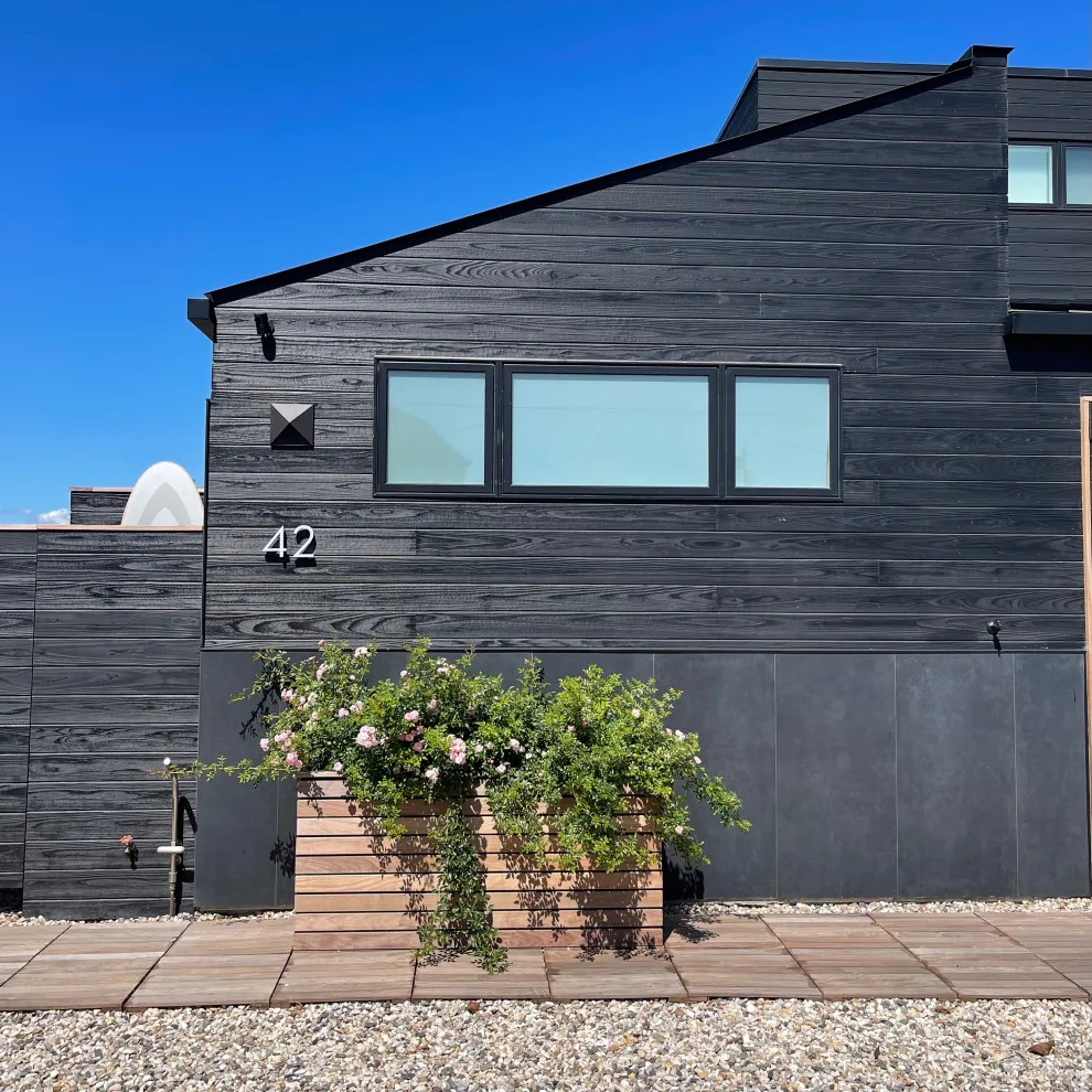 Versatile Shed - Montauk NY by Daniel Koplowitz Architect - Photo 7
