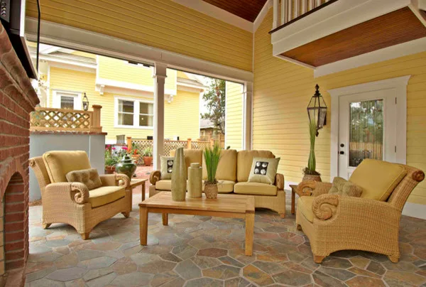 Compact Lot Home by Michelsohn And Daughter - Photo 3