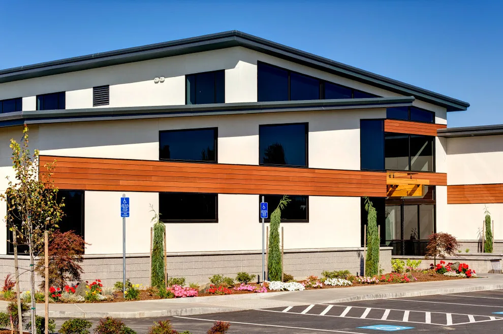 Eco-Friendly Point Structure by Neil Richardson Architect LLC - Photo 4