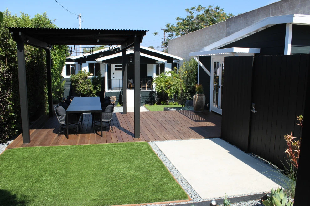 Backyard Splendor by Flores Artscape, Inc. - Photo 4