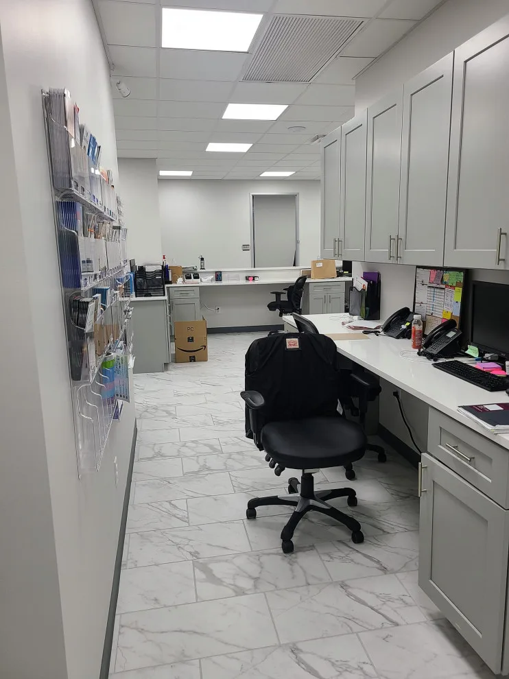 San Antonio Dermatology Clinic Renovation by Franklin & Zaldivar Architecture And Planning - Photo 19