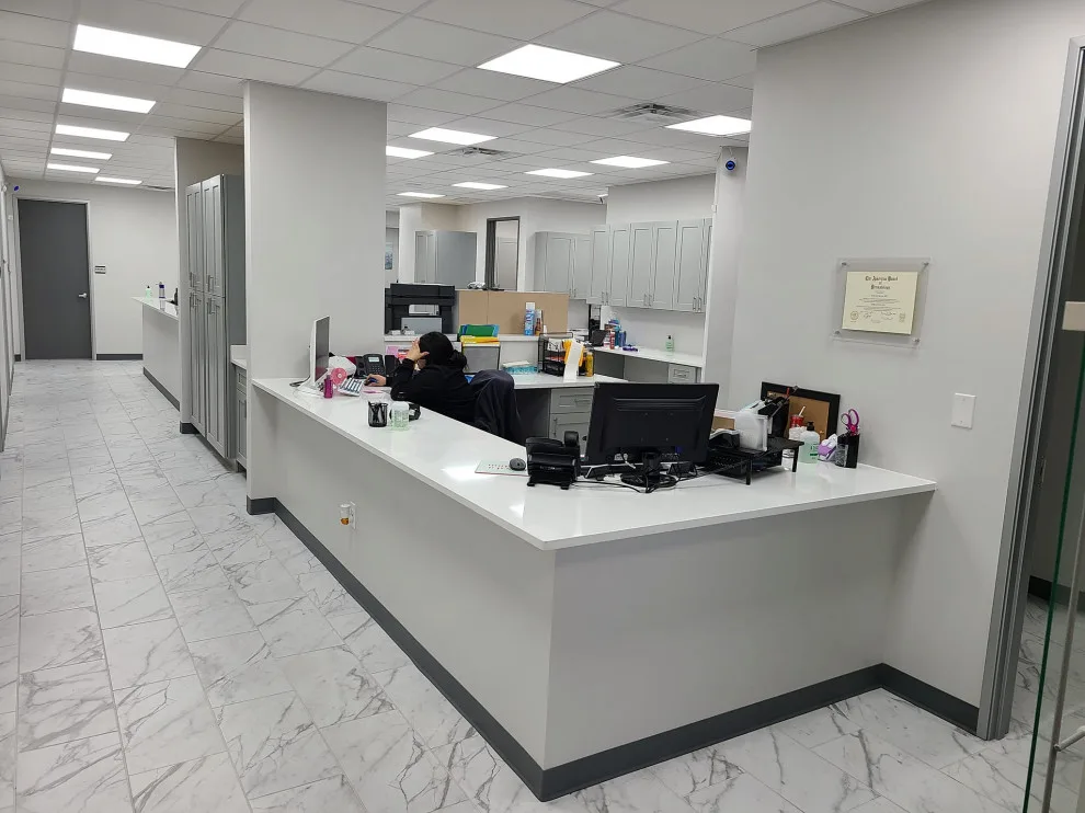 San Antonio Dermatology Clinic Renovation by Franklin & Zaldivar Architecture And Planning - Photo 23