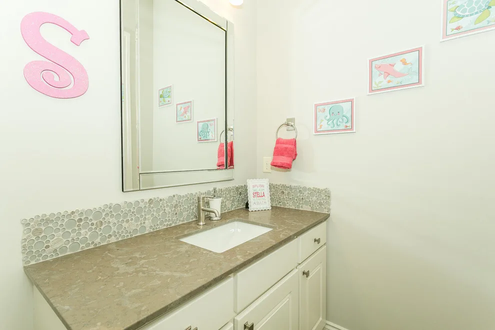 Nies Homes Waterfront at 10411 E Summerfield Circle by Design Group Architects Ltd. - Photo 14