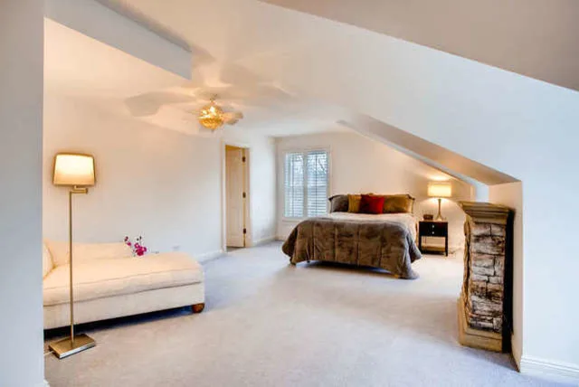 The De-Clutter Box Organizing, Staging, & Moving - Photo 12