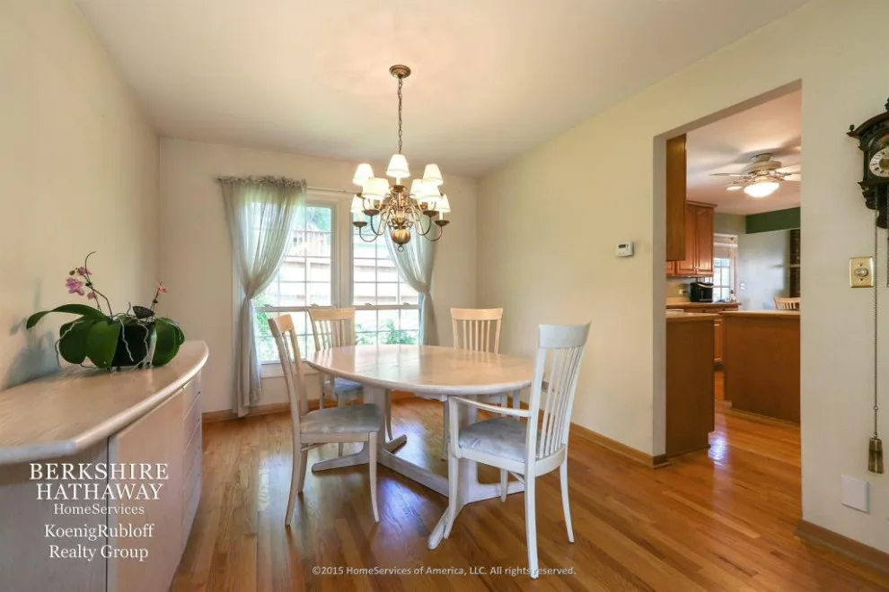 White Dining Revamp by The De-Clutter Box Organizing, Staging, & Moving - Photo 3