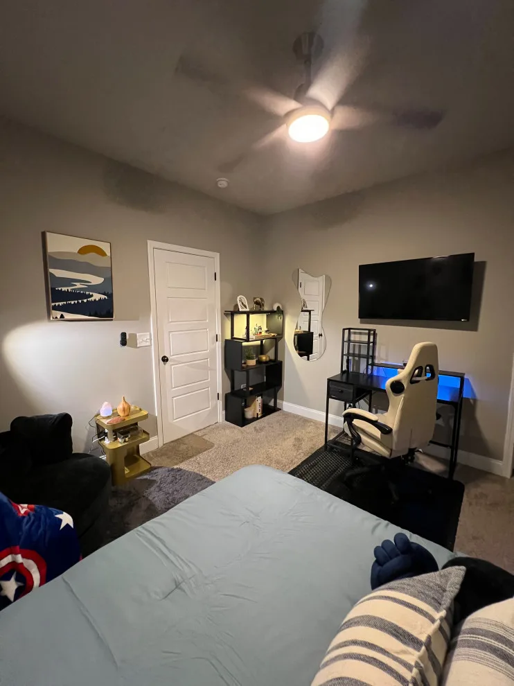 Dez's Style by Calming Home By Venus, LLC - Photo 11