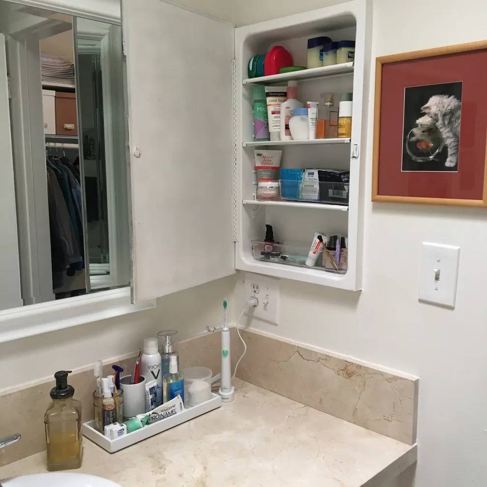 Los Angeles/Master Bathroom Organization by Abbey Claire Professional Organizing - Photo 7