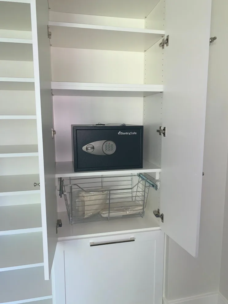 ALAMO WHITE WARDROBE by Malka Sabroe-JoHanson - Photo 4