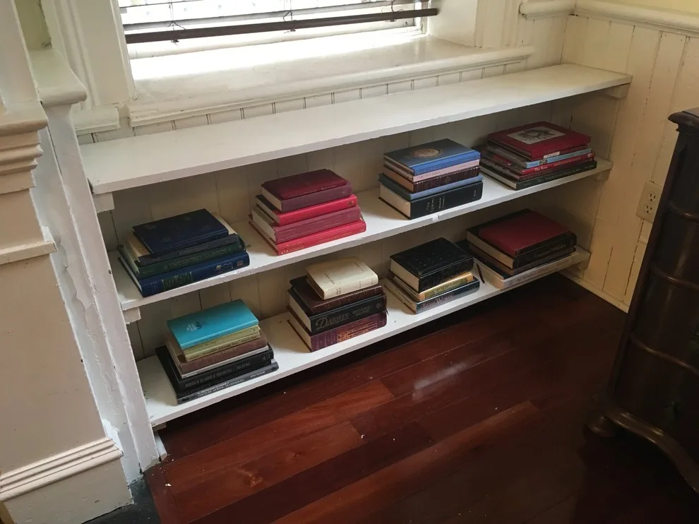 Home Staging for Property Listing by House Of Von Professional Organizing Solutions - Photo 5