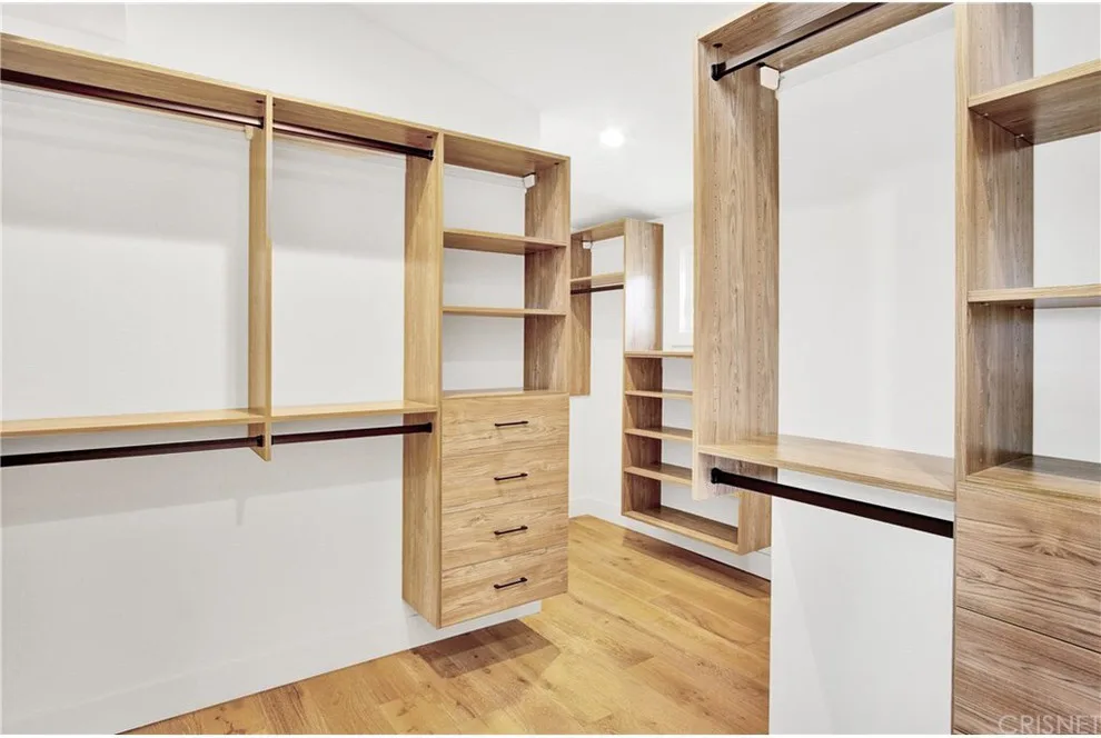 It's Organized - Photo 9