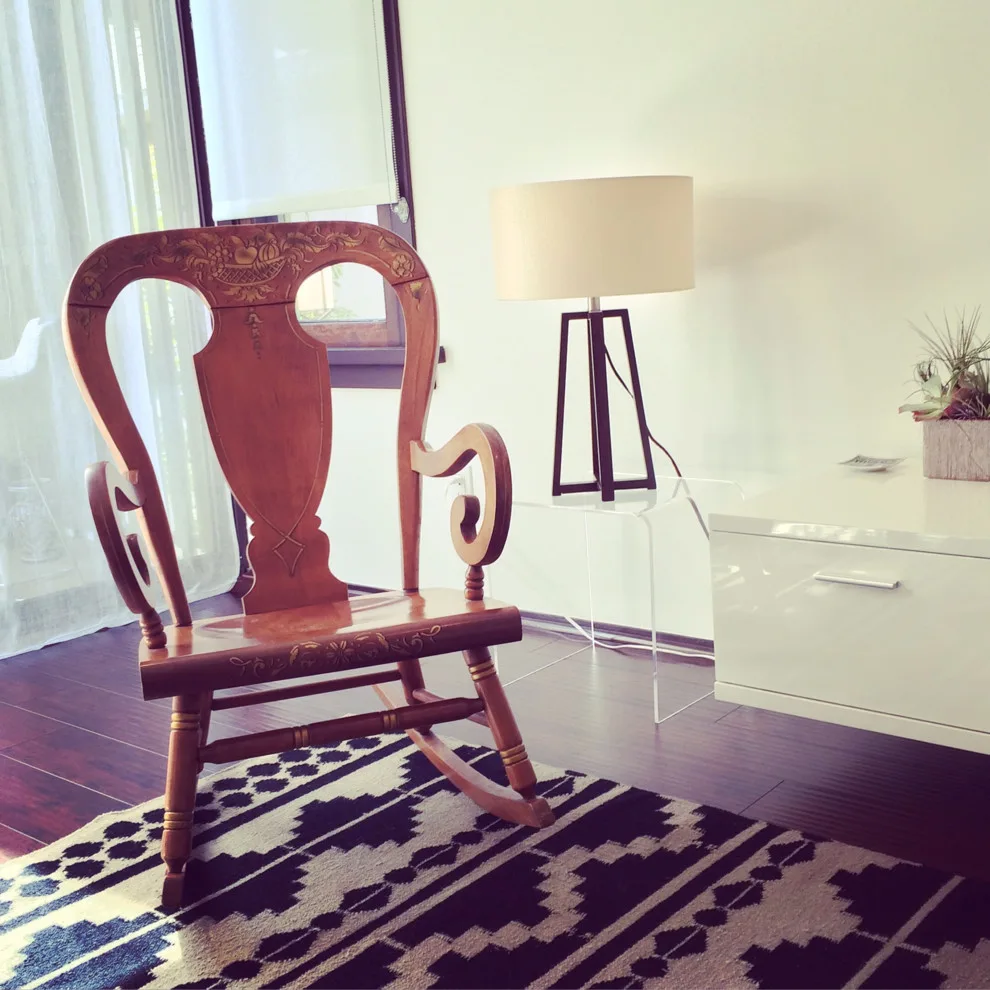 Pasadena Condominium by Abbey Claire Professional Organizing - Photo 2