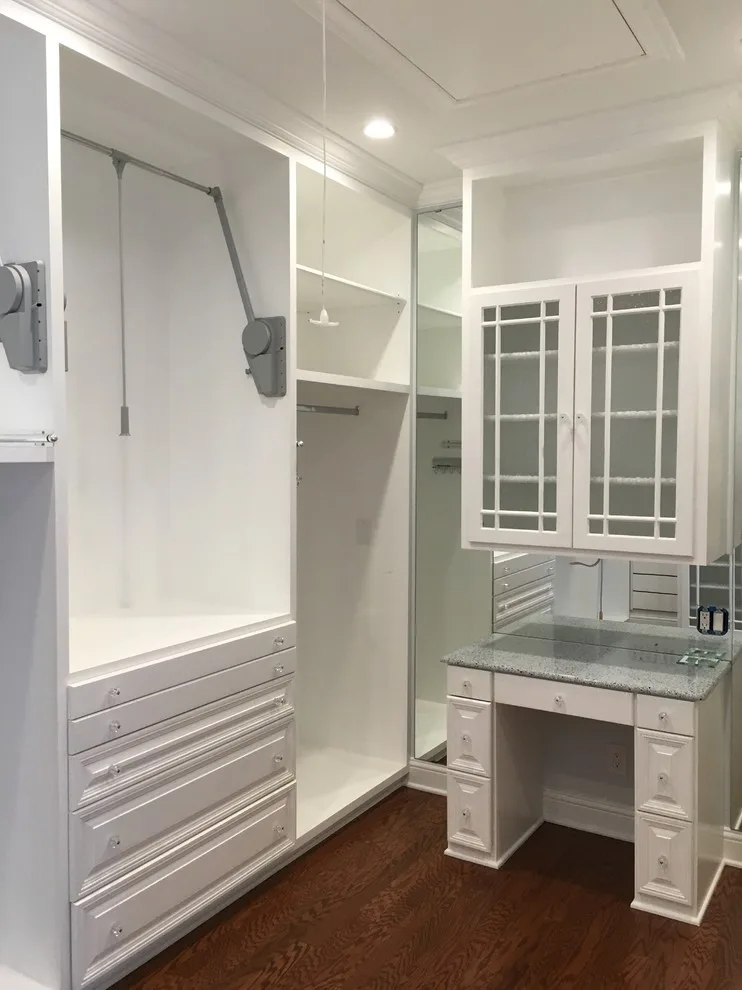 Fairfield Avenue Storage by Melanie Johnson - Closets By Melanie - Photo 3