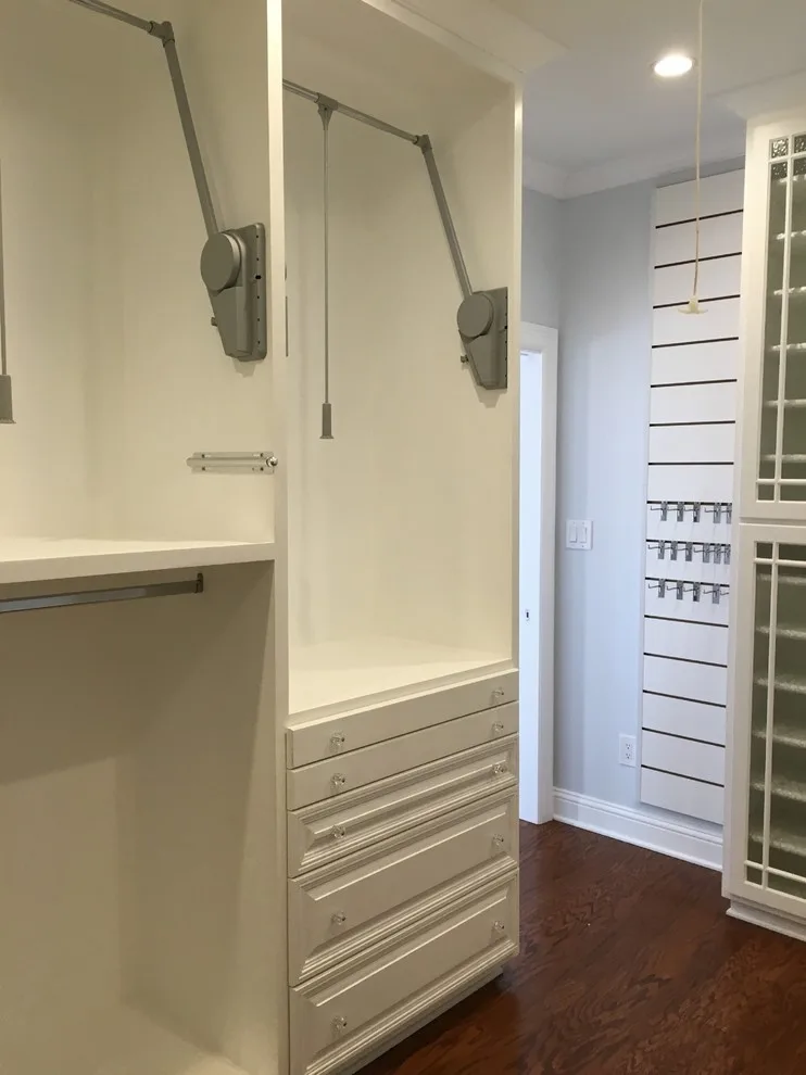 Fairfield Avenue Storage by Melanie Johnson - Closets By Melanie - Photo 2