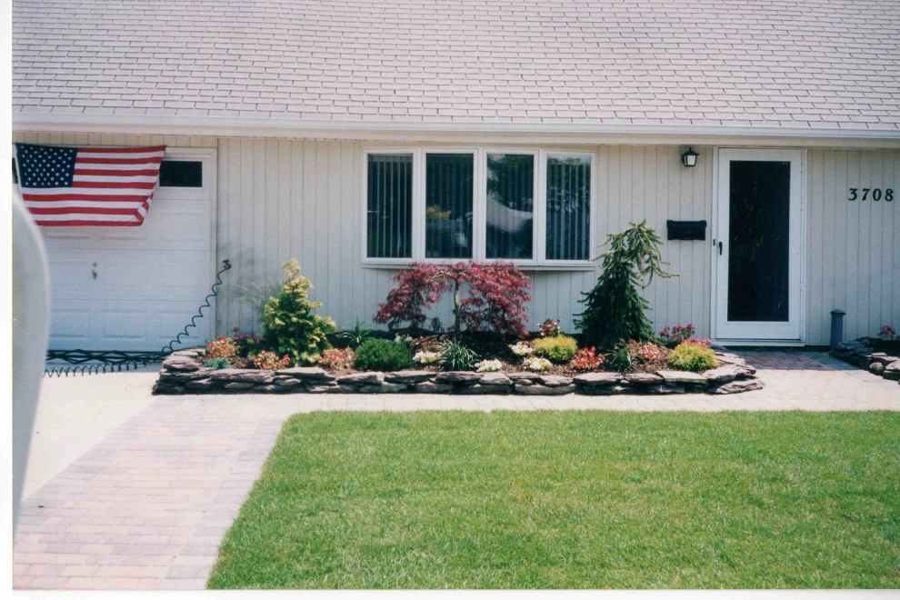 Curb Appeal with color by Joseph Matthew Landscape Inc Design & Build - Photo 3