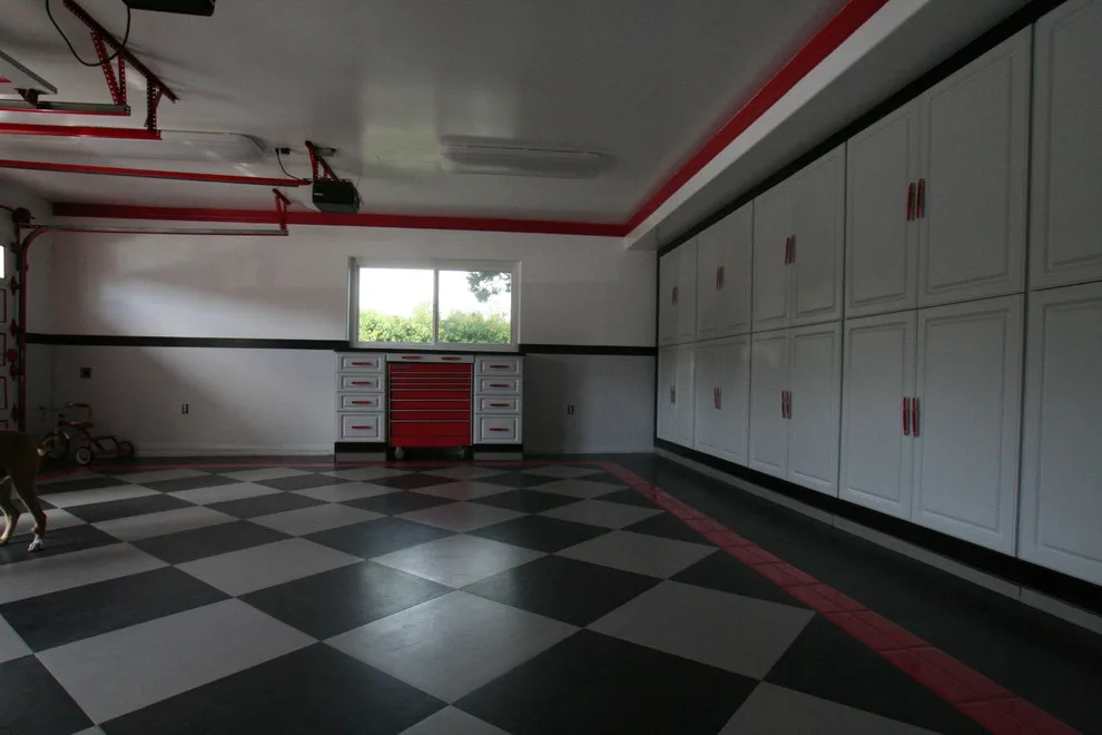 Luxury Garage and Showroom by Closet Solutions - Photo 10