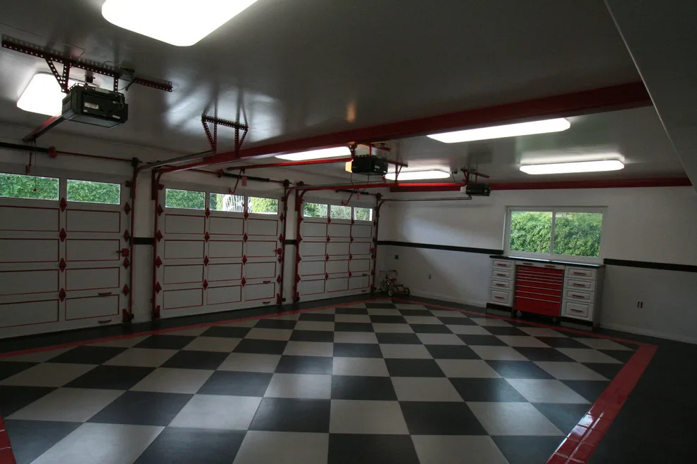 Luxury Garage and Showroom by Closet Solutions - Photo 5