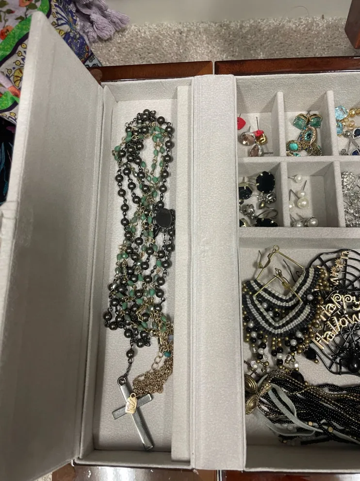 Jewelry Arrangement by Order In Your Court - Photo 6