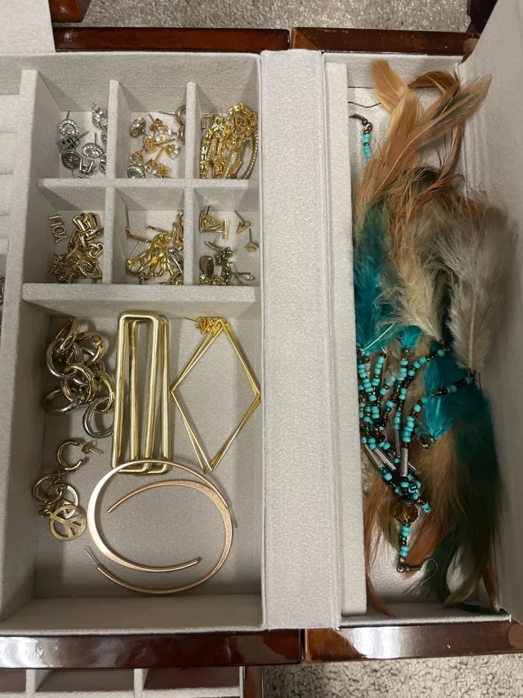 Jewelry Arrangement by Order In Your Court - Photo 5