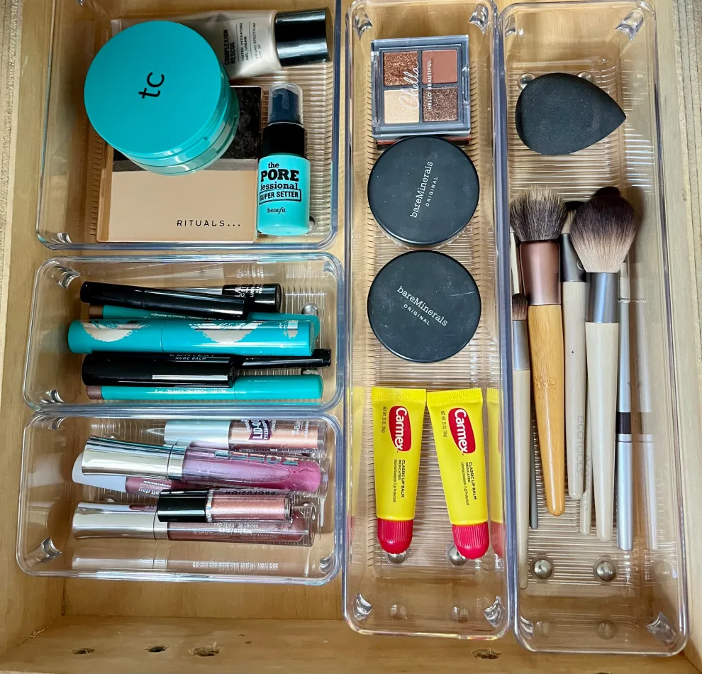 Cosmetic Arrangement by Professional Organizer New Orleans - Photo 2