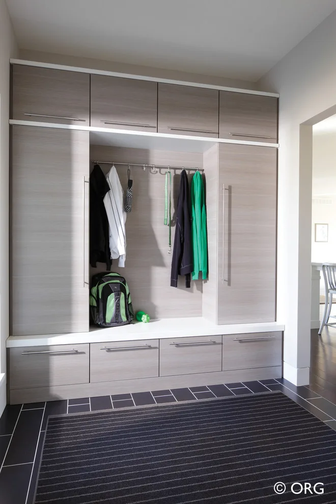 Entryway Organization by Innovate Home Org - Photo 6