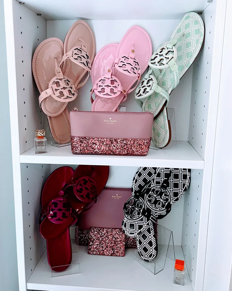 The Shopping Experience by Calming Home By Venus, LLC - Photo 4