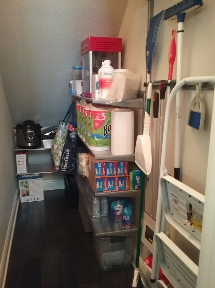 A Staged Home - Photo 8