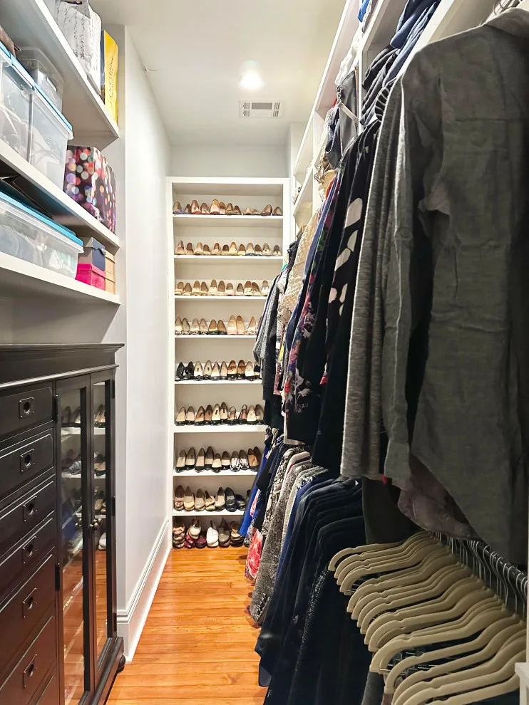 Wardrobe Arrangement by Professional Organizer New Orleans - Photo 3