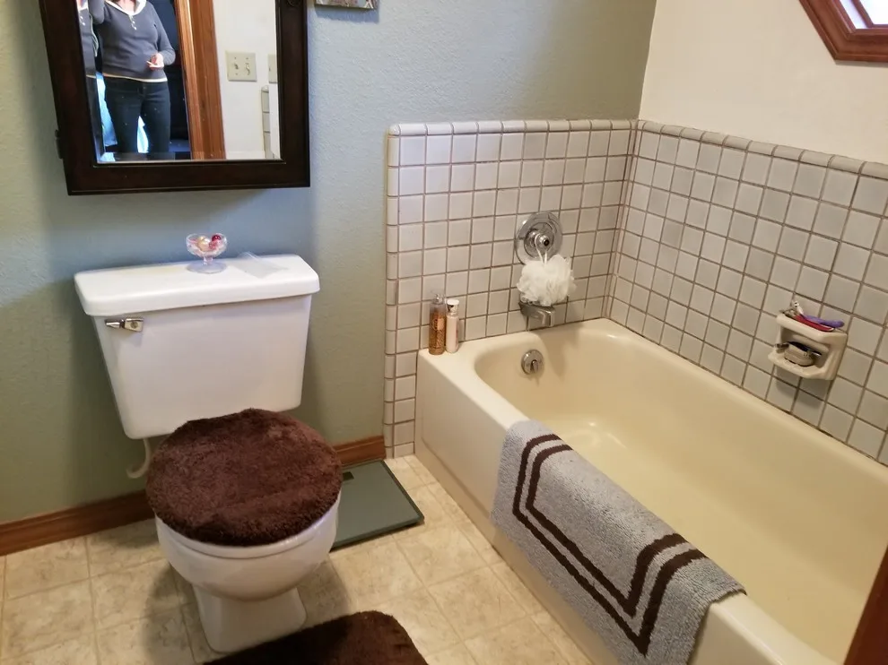 Restroom renovation by JC Property Services LLC - Photo 5