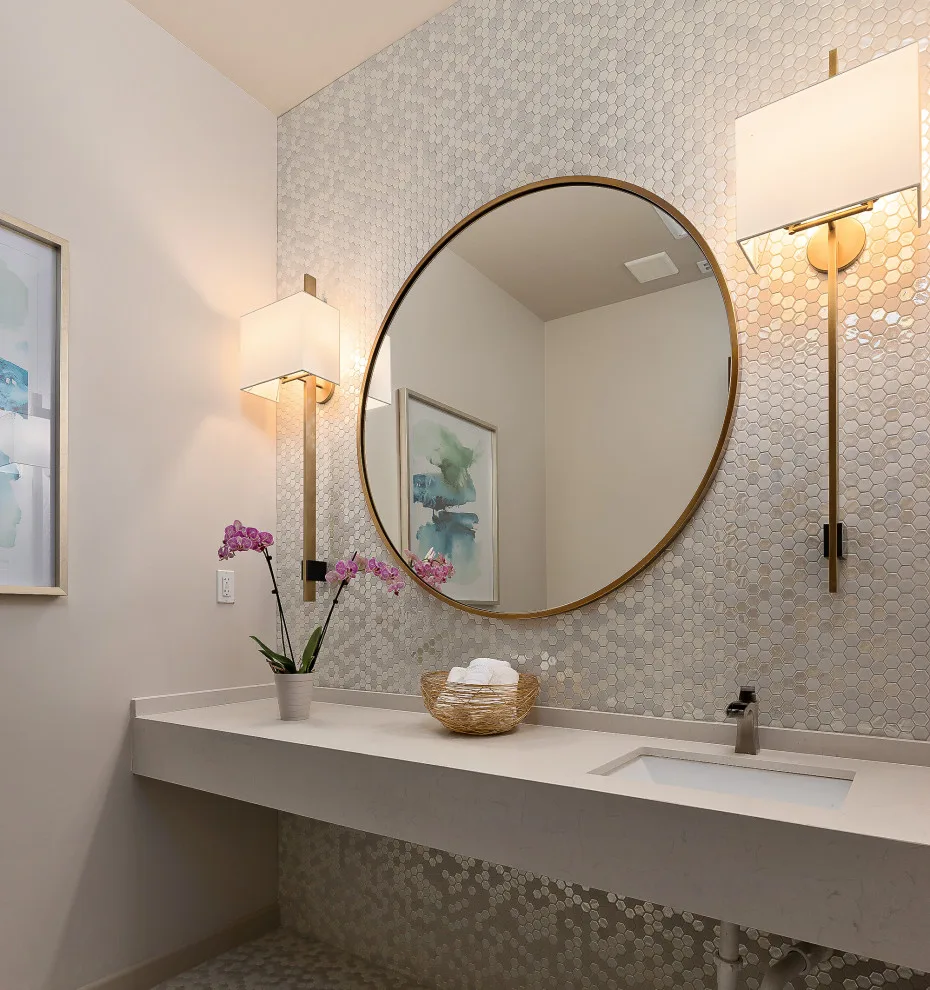 Restrooms by Azzul Aqua Studio - Photo 3