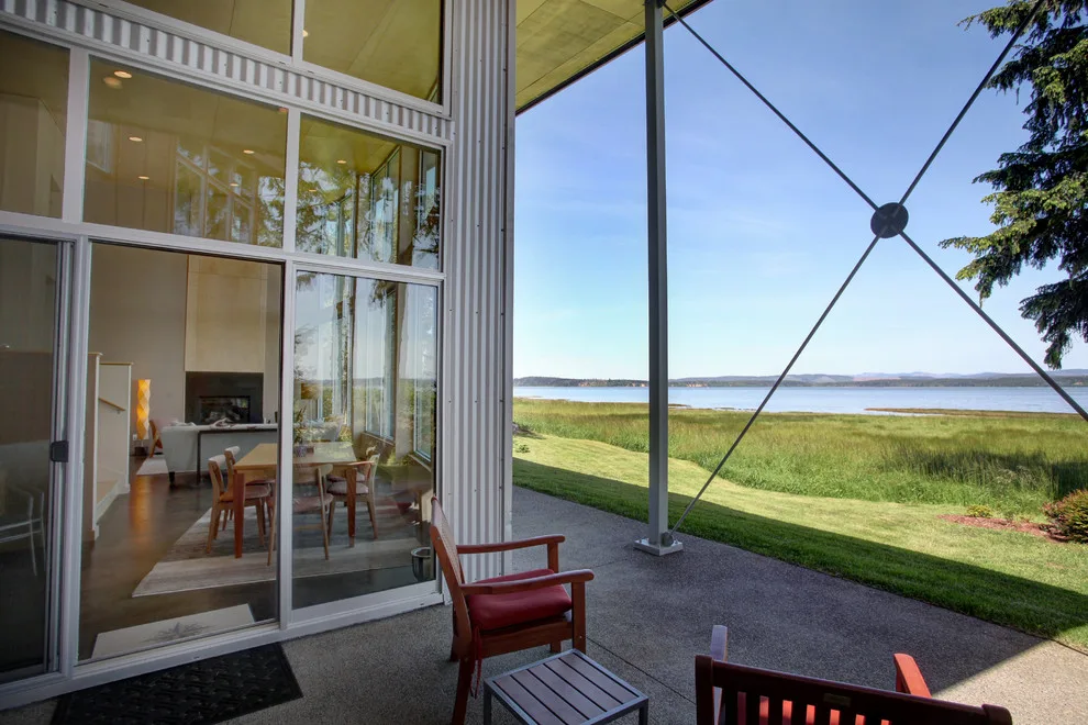 Bay Residence by EFA Inc. - Photo 13
